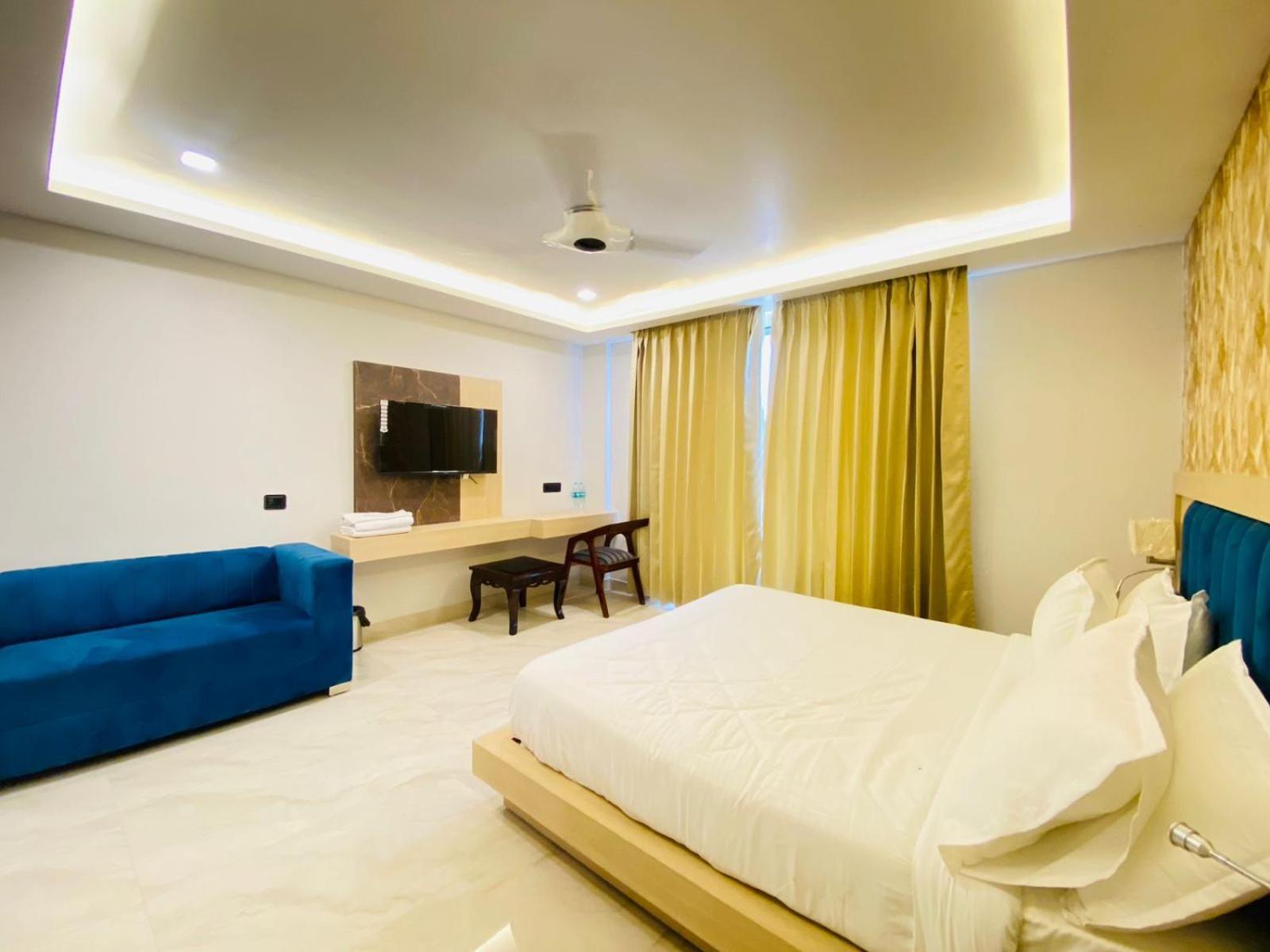 Hotel Holiday Grand نويدا الكبرى المظهر الخارجي الصورة